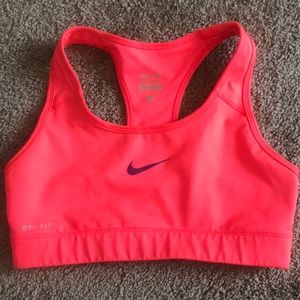Nike Pro Sports bra NWOT